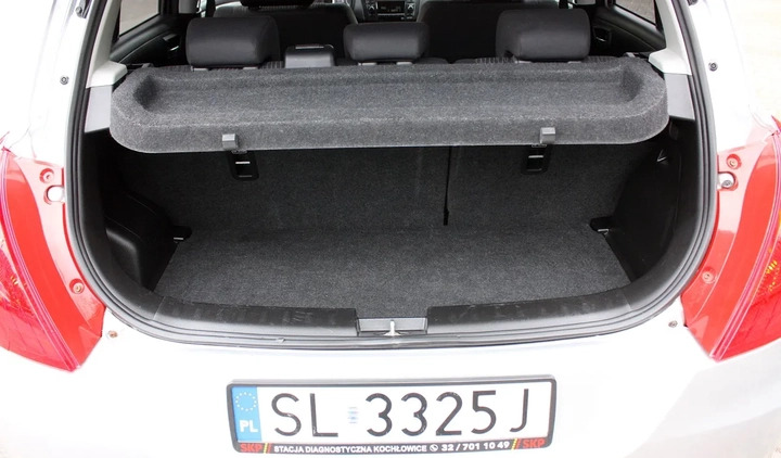 Suzuki Swift cena 17500 przebieg: 228000, rok produkcji 2011 z Poznań małe 67